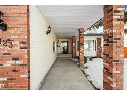 823 Richards Cr Nw, Edmonton, AB - Outdoor With Exterior