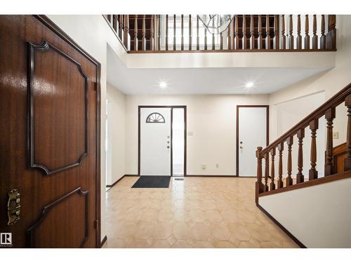 823 Richards Cr Nw, Edmonton, AB - Indoor Photo Showing Other Room