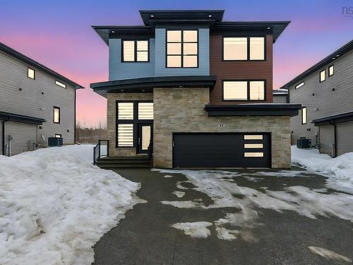 11 Theresa McNeil Grove  Halifax, NS B3M 0K3