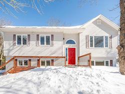 19 Kilbride Drive  Stillwater Lake, NS B3Z 1P4