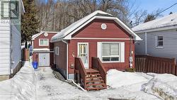 16 DELL Street  Sudbury, ON P3C 2X8