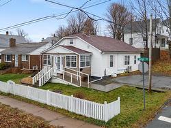 140 Maple Avenue  New Glasgow, NS B2H 2B6