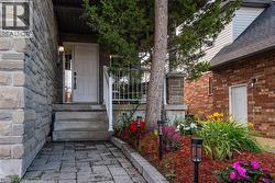 11 APPLE RIDGE Drive  Kitchener, ON N2P 2R8