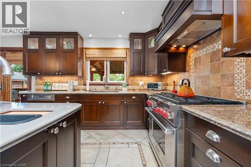 22 Wendakee Drive, Hamilton, ON - Indoor Photo Showing Kitchen