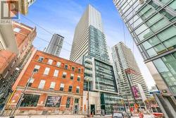 2107 - 11 CHARLOTTE STREET  Toronto, ON M5V 0M6