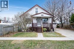 1541 Albert  Windsor, ON N8Y 3R3