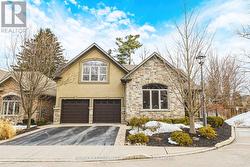 3 - 976 SHADELAND AVENUE  Burlington, ON L7T 2M5