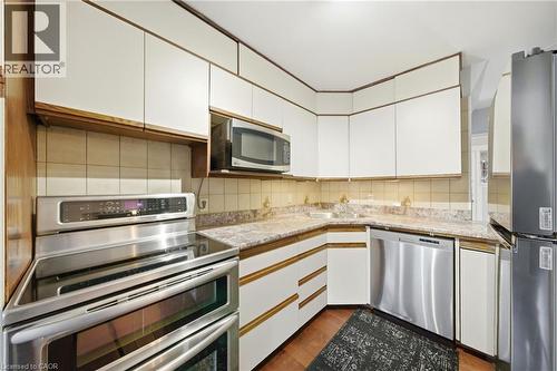 58 Arnold Street, Hamilton, ON - Indoor Photo Showing Kitchen