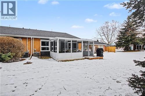 11 Whelans Way, Hamilton, ON - Outdoor