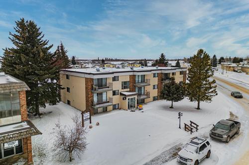 5333  49 Ave, Vegreville, AB - Outdoor