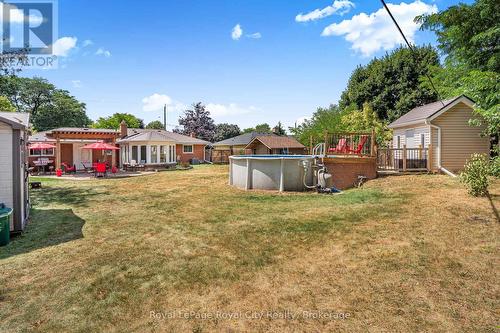 68 Sunset Boulevard, Cambridge, ON - Outdoor With Above Ground Pool