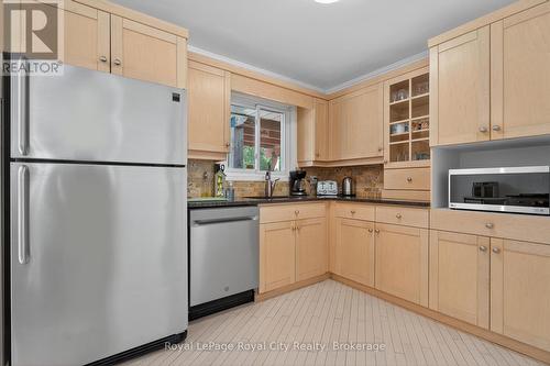 Kitchen - 68 Sunset Boulevard, Cambridge, ON - Indoor Photo Showing Kitchen