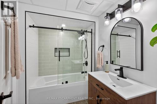 47 Sumner Crescent, Grimsby, ON - Indoor Photo Showing Bathroom