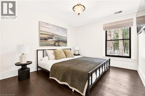2129 Highview Drive, Burlington, ON - Indoor Photo Showing Bedroom
