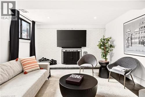 2129 Highview Drive, Burlington, ON - Indoor Photo Showing Living Room