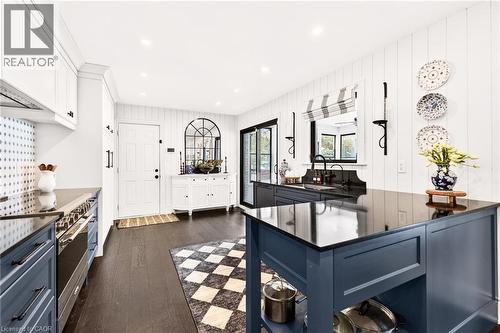 2129 Highview Drive, Burlington, ON - Indoor Photo Showing Kitchen With Upgraded Kitchen