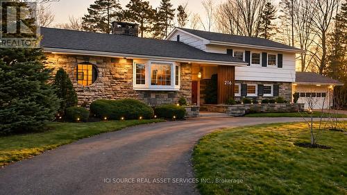 216 Brockville Street, Smiths Falls, ON - Indoor Photo Showing Living Room With Fireplace
