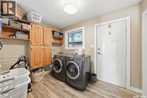 217 13Th Avenue E, Watrous, SK - Indoor Photo Showing Laundry Room