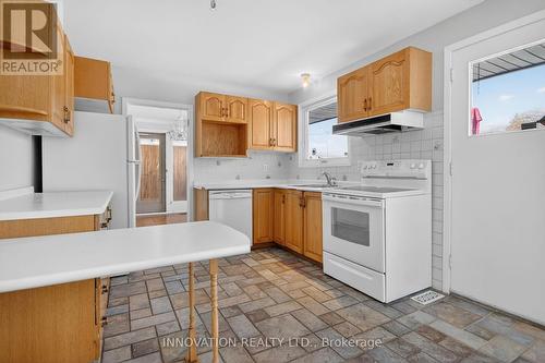 door to yard - 1951 Garfield Avenue, Ottawa, ON - Indoor Photo Showing Kitchen
