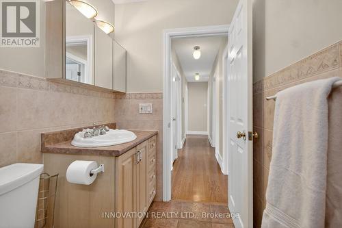 Main 3 pc. bath - 1951 Garfield Avenue, Ottawa, ON - Indoor Photo Showing Bathroom