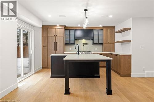 361 Coleridge Place, Waterloo, ON - Indoor Photo Showing Kitchen