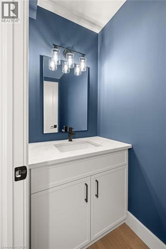 361 Coleridge Place, Waterloo, ON - Indoor Photo Showing Bathroom