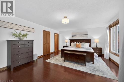 47 Sumner Crescent, Grimsby, ON - Indoor Photo Showing Bedroom