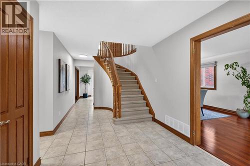 47 Sumner Crescent, Grimsby, ON - Indoor Photo Showing Other Room