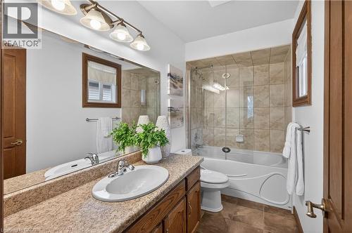 47 Sumner Crescent, Grimsby, ON - Indoor Photo Showing Bathroom