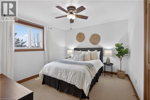 47 Sumner Crescent, Grimsby, ON - Indoor Photo Showing Bedroom