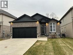 117 MONARCH Street Welland, ON L3C 0E6