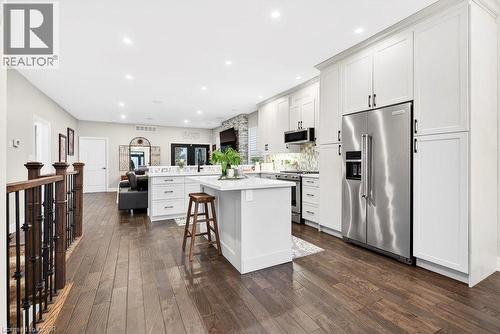 117 Monarch Street, Welland, ON - Indoor Photo Showing Kitchen With Upgraded Kitchen
