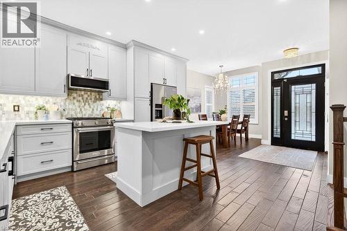 117 Monarch Street, Welland, ON - Indoor Photo Showing Kitchen With Upgraded Kitchen