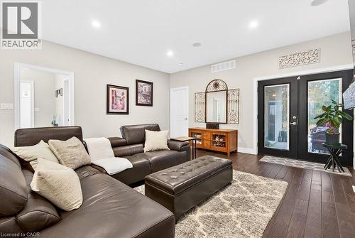 117 Monarch Street, Welland, ON - Indoor Photo Showing Living Room