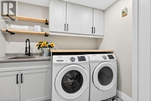 117 Monarch Street, Welland, ON - Indoor Photo Showing Laundry Room