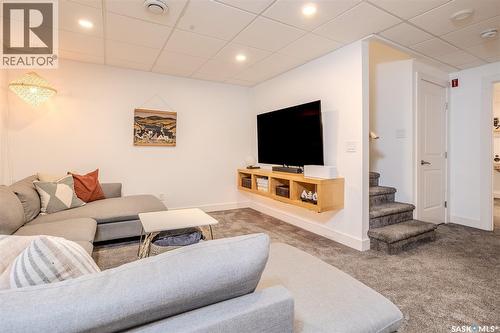 1217 Kilburn Avenue, Saskatoon, SK - Indoor Photo Showing Living Room