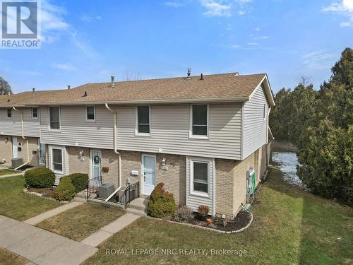 18 - 242 LAKEPORT ROAD  St. Catharines (Lakeport), ON L2N 6V2