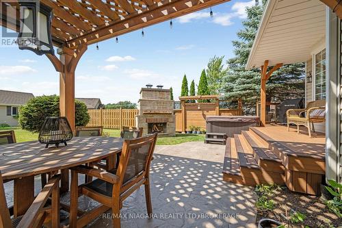 2231 Seventh Street, St. Catharines (Rural Fourth), ON - Outdoor With Deck Patio Veranda With Exterior