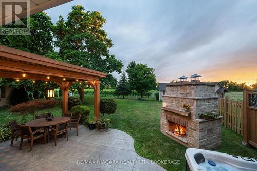 beautiful stamped concrete patio & composite deck - 2231 Seventh Street, St. Catharines (Rural Fourth), ON - Outdoor With Deck Patio Veranda