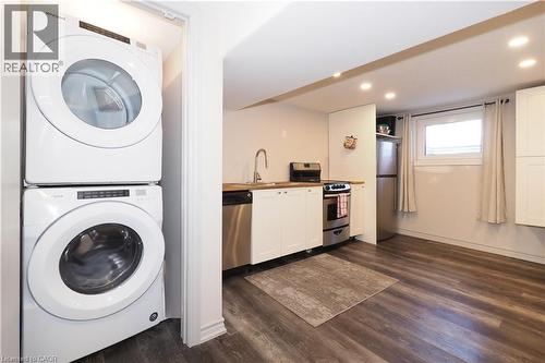 354 Blucher Boulevard, Kitchener, ON - Indoor Photo Showing Laundry Room