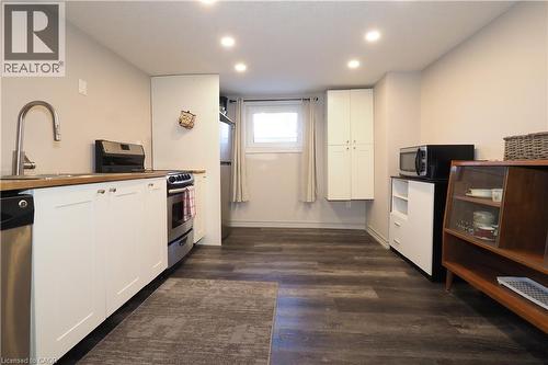 354 Blucher Boulevard, Kitchener, ON - Indoor Photo Showing Kitchen