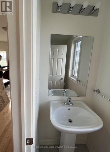 3836 Tufgar Crescent, Burlington, ON - Indoor Photo Showing Bathroom