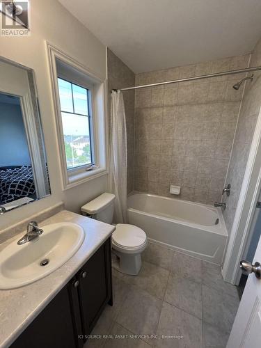 3836 Tufgar Crescent, Burlington, ON - Indoor Photo Showing Bathroom