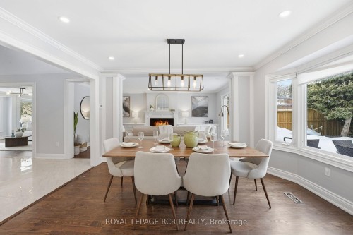 2 Meyer Circle, Markham, ON - Indoor Photo Showing Dining Room