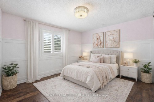 2 Meyer Circle, Markham, ON - Indoor Photo Showing Bedroom