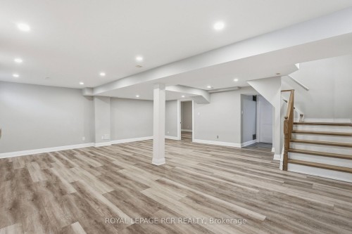 2 Meyer Circle, Markham, ON - Indoor