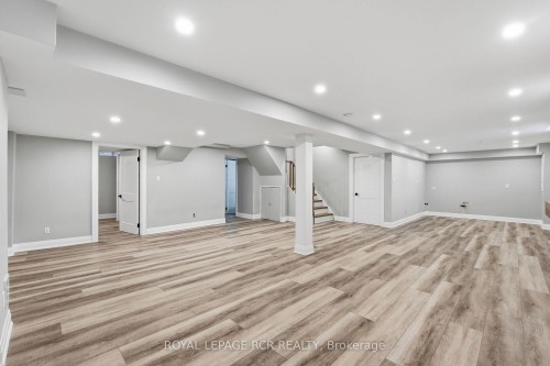 2 Meyer Circle, Markham, ON - Indoor