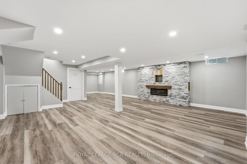 2 Meyer Circle, Markham, ON - Indoor