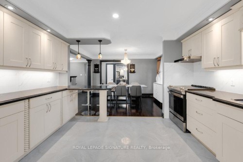 23 Burnview Crescent, Toronto, ON - Indoor Photo Showing Kitchen With Stainless Steel Kitchen With Upgraded Kitchen