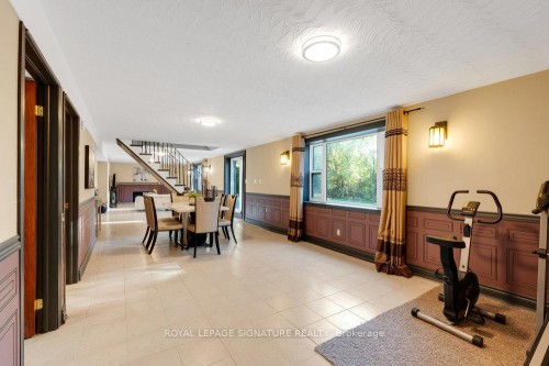 23 Burnview Crescent, Toronto, ON - Indoor